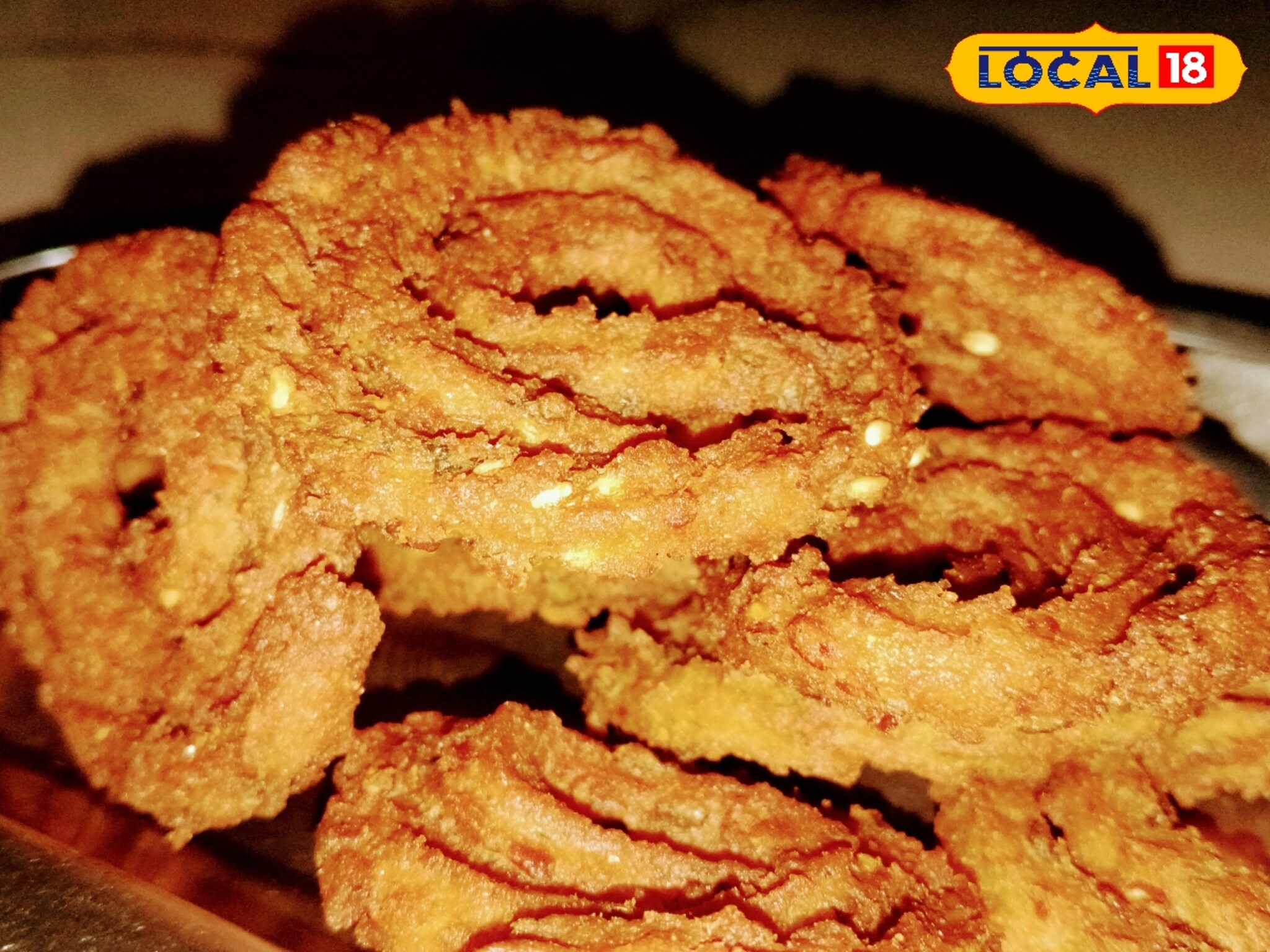 Diwali Recipe : किचनमधील फक्त 2 साहित्य वापरून बनवा चकली, या टिप्सने बिघडणार नाही रेसिपी, एकदम बनेल खुशखुशीत Video