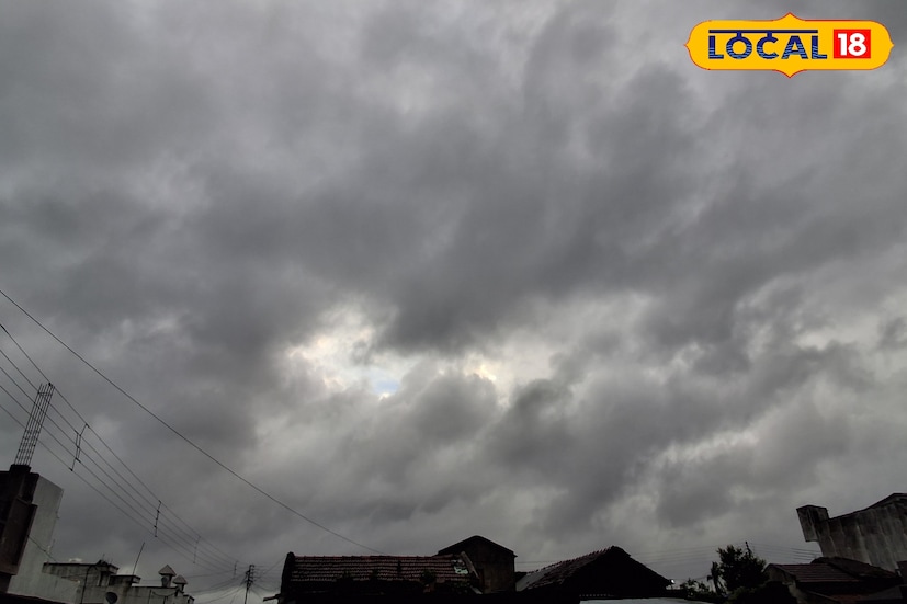 पुणे जिल्ह्यात मंगळवारी 32.5 अंश सेल्सिअस कमाल तापमानाची नोंद झाली. आज पुण्यात विजांसह पावसाची शक्यता हवामान विभागाने वर्तवली आहे. यावेळी कमाल तापमानाचा पारा 32 अंशावर राहणार असून पुढील 24 तासांसाठी हवामान विभागाने यलो अलर्ट जारी केला आहे. 