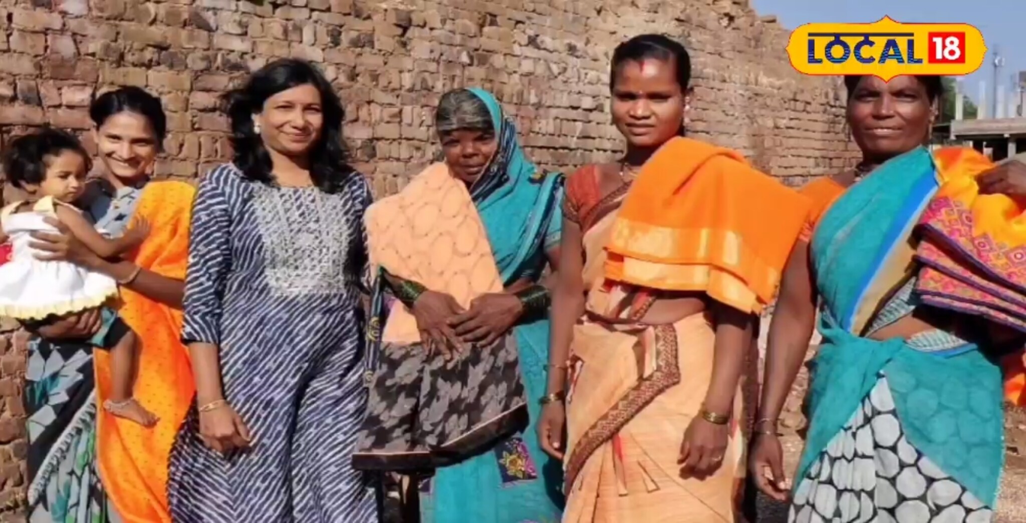 Saree Bank: पैशांची नाही तर इथे चक्क साडीची बँक, कोणाला आणि कशी मिळते साडी? वाचा सविस्तर...