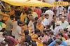 दिवाळीत दादर मार्केटमध्ये फुलांना सोन्याचं मोलं, झेंडू खायोत दर, गुलाबाचा दर काय
