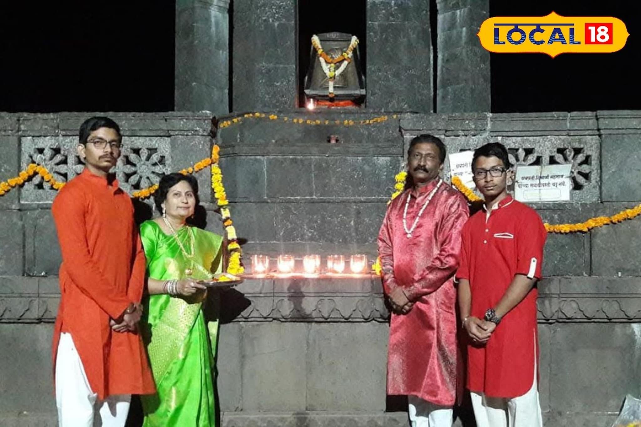 Raigad Fort: पहिला दिवा माझ्या राजाच्या चरणी..., अमरावतीच्या देशमुख कुटुंबीयांनी रायगडावर साजरी केली दिवाळी
