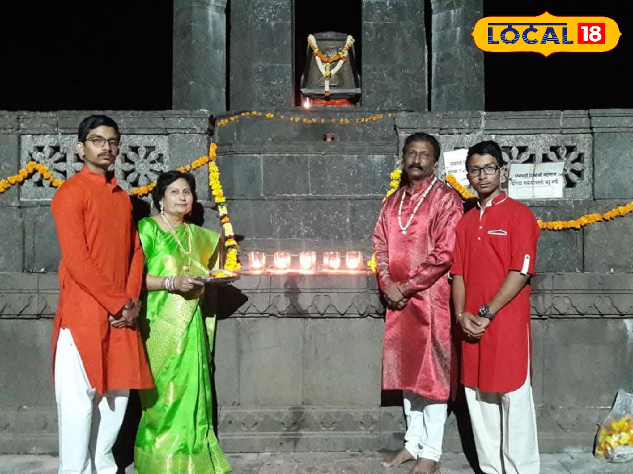 Raigad Fort: पहिला दिवा माझ्या राजाच्या चरणी..., अमरावतीच्या देशमुख कुटुंबीयांनी रायगडावर साजरी केली दिवाळी
