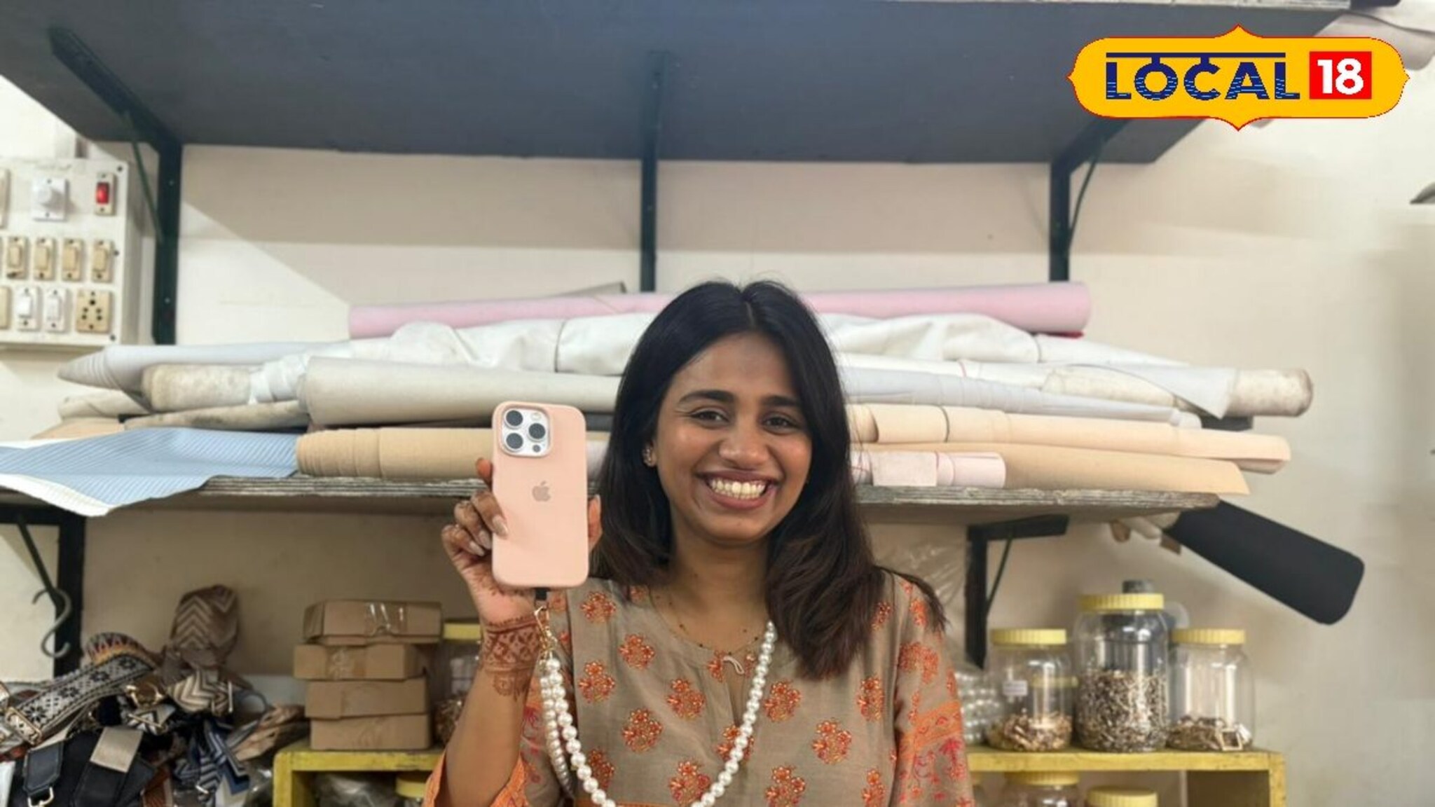 साडी असो वा ड्रेस, मोबाईल राहील सेफ, मुंबईकर तरुणीची भन्नाट आयडिया, आता फेमस ब्रँड!