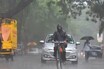 ठाण्यात मुसळधार पाऊस, अनेक भागांत लाईट गेली, दिवाळीच्या उत्साहावर विरजण