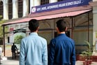 परीक्षा नको म्हणून होळकर कॉलेजच्या स्टुडंट्सनी प्राचार्यांना केलं 'स्वर्गवासी'