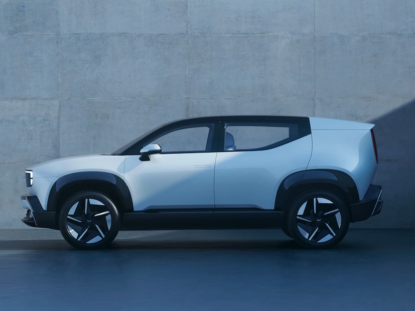 Honda 0 α Alpha ची डिझाईनही वेगळी आणि युनिक आहे. यामध्ये Thin, Light आणि Wise वर तयार केली आहे. ही कार एक 0 सीरीजची गेटवे मॉडेल असल्याचं सांगितलं जात आहे. ही एसयूव्ही होंडाने ग्राहकांना डोळ्यासमोर ठेऊन तयार केली आहे. त्यामुळेच स्टायलिश, प्रॅक्टिकल आणि फ्यूचरिस्टिक इलेक्ट्रिक SUV असल्याचं म्हटलं जात आहे.