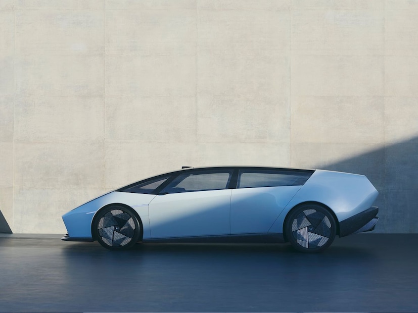 Honda 0 सीरीजचं जागतिक विस्तार केल्यानंतर Honda 0 α Alpha नंतर कंपनी आपली प्रीमियम Honda 0 SUV देखील लॉन्च करेल, जी भारतात CBU कंप्लीटली बिल्ट युनिट म्हणून आणली जाईल. तर, कंपनीचा फ्लॅगशिप मॉडेल Honda 0 Saloon सध्या फक्त आंतरराष्ट्रीय बाजारासाठी इंटरनॅशनल मार्केट उपलब्ध राहील.