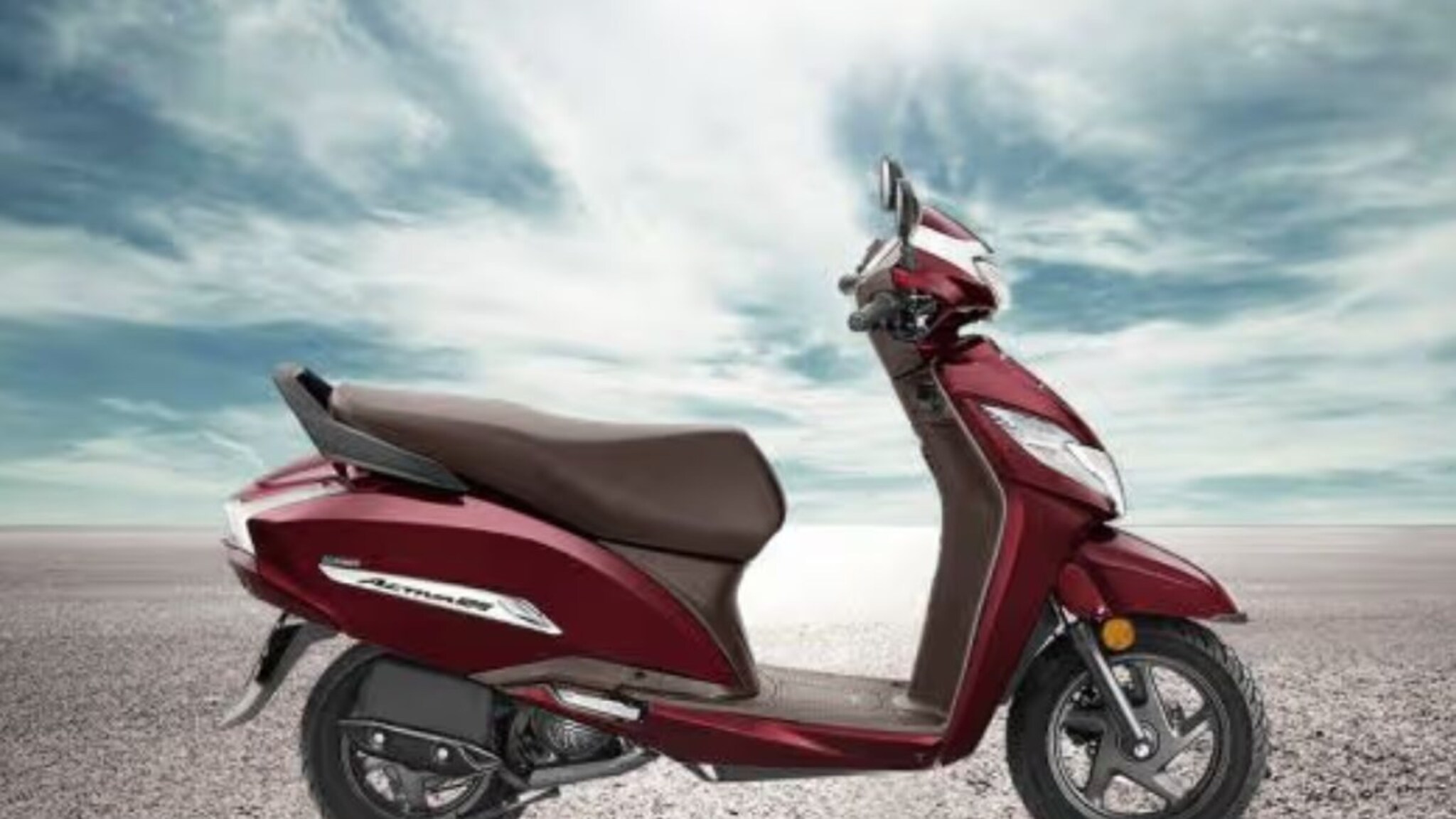 Honda Activa हून स्वस्त आहेत या 5 बाईक्स! एका लीटरमध्ये मिळतंय भारी मायलेज