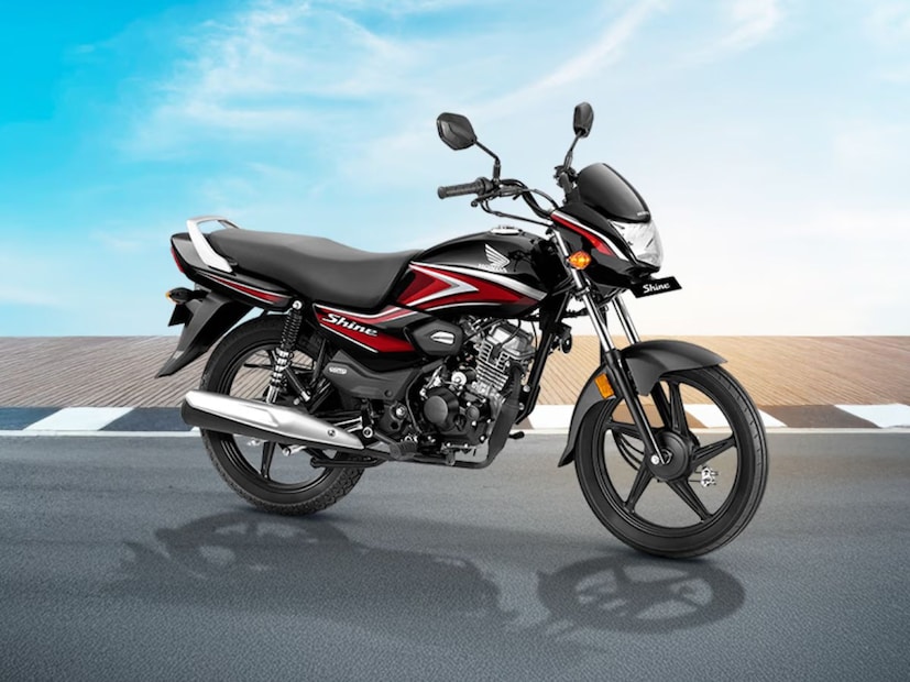 Honda Shine 100: जपानी कंपनी होंडाची  Honda Shine 100 हे खूप लोकप्रिय बाईक आहे. या बाईकची किंमत  63,525  रुपयांपासून सुरू होते. या बाइक मायलेज हे  65 kmpl पर्यंत आहे.  Honda ची सर्वात स्वस्त बाईक, जी Honda च्या विश्वासार्हतेसोबत येते.