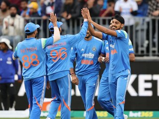 IND  vs AUS 
