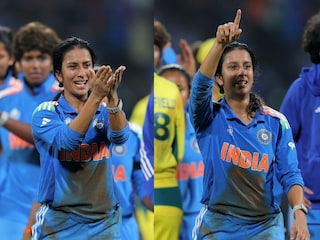 बॅटिंग करताना कुणाशी बोलत होती जेमिमा? विजयी शतकानंतर कुणाला दिला फ्लाईंग किस बॅटिंग करताना कुणाशी बोलत होती जेमिमा? विजयी शतकानंतर कुणाला दिला फ्लाईंग किस