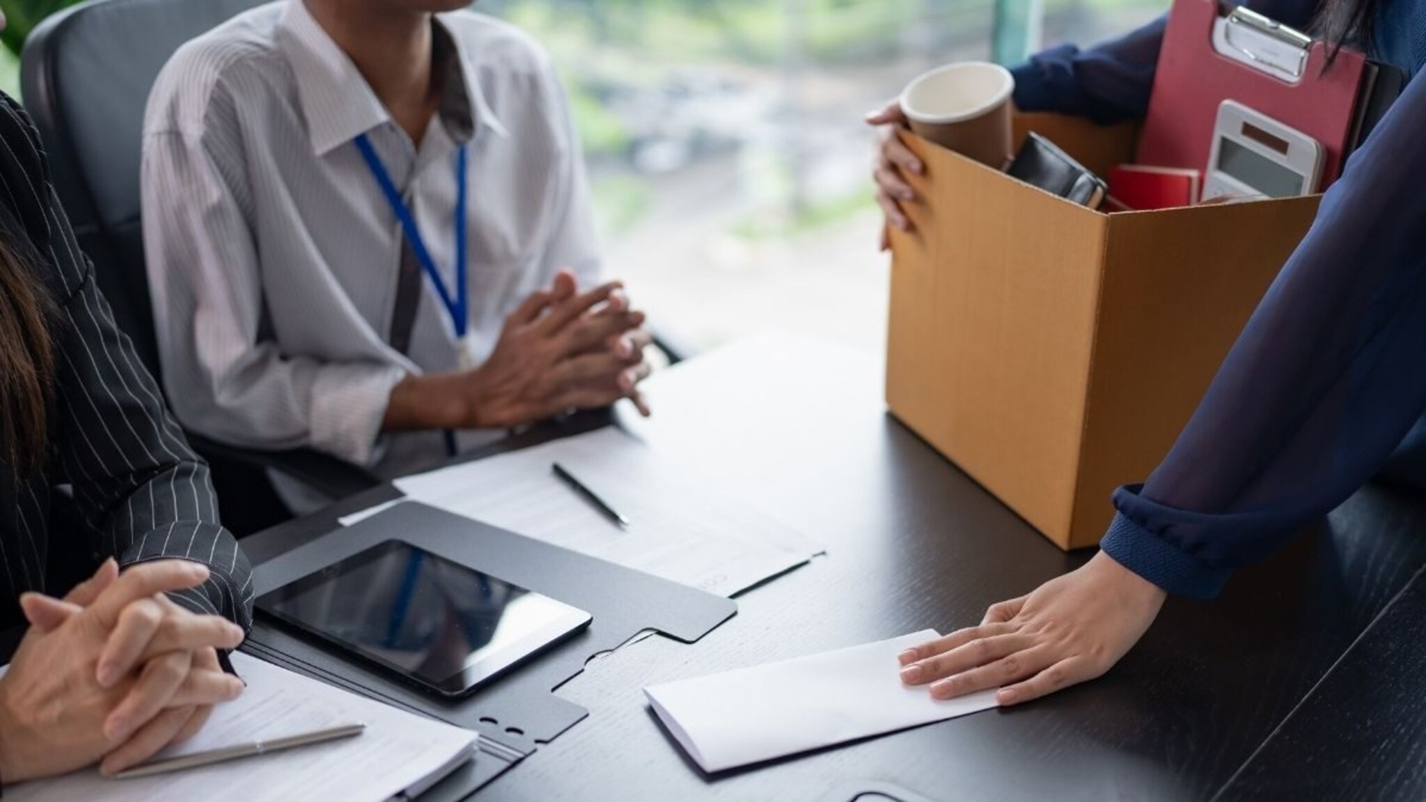 नोकरी गेली तरी 2 वर्षे पगार मिळणार, कंपनीची कर्मचाऱ्यांना खास ऑफर