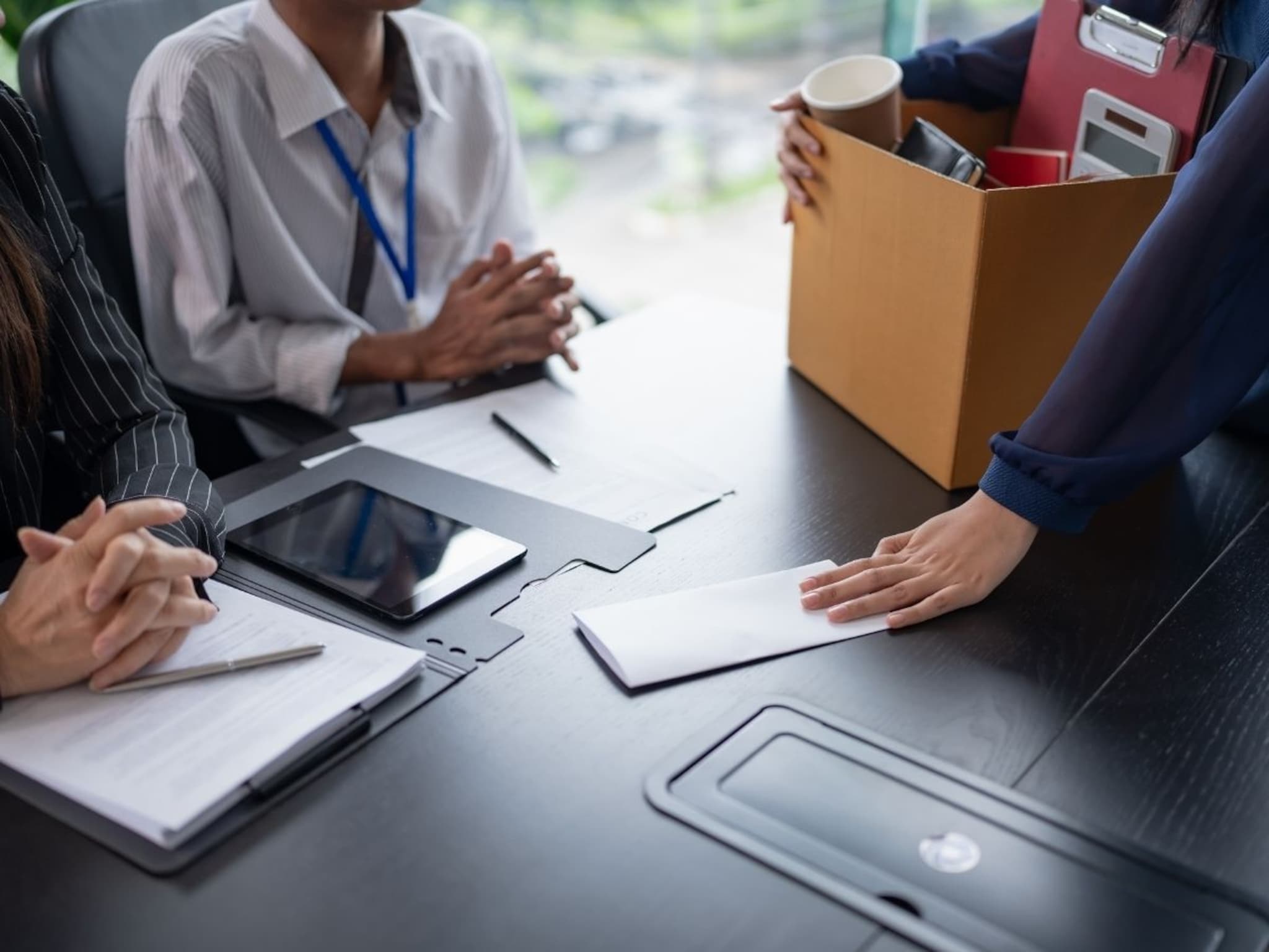 नोकरी गेली तरी 2 वर्षे पगार मिळणार, कंपनीची कर्मचाऱ्यांना खास ऑफर