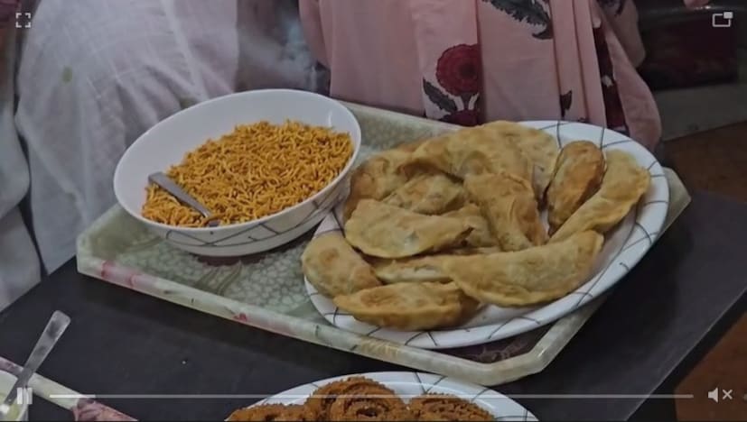या संपूर्ण टीमने एकत्र येऊन दाखवून दिले की, दिवाळीचा खरा आनंद केवळ घरात किंवा दिवाळीच्या पार्ट्यांमध्ये नाही, तर गरजू आणि एकट्या लोकांच्या आयुष्यात आनंद वाटून घेण्यात आहे.