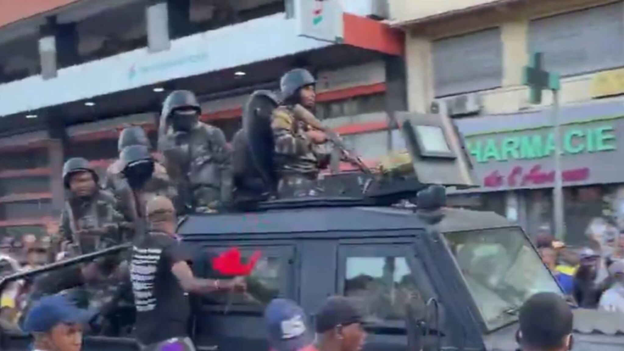 नेपाळनंतर मादागास्करमध्ये सत्तांतराचा भूकंप, राष्ट्रपतींची हकालपट्टी; राजधानी लष्कराच्या ताब्यात, संसद विसर्जित