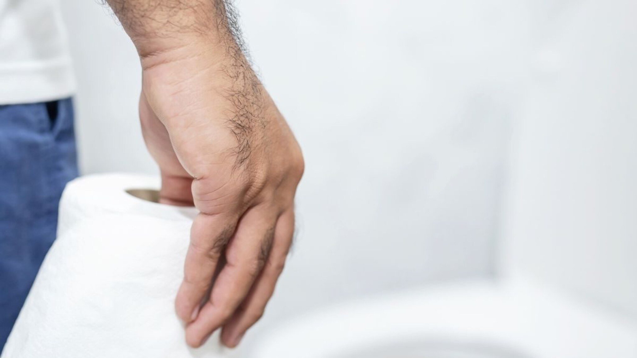 Shocking! जेवल्या जेवल्या लगेच बाथरूमला गेला, झाला मृत्यू; नेमकं घडलं काय?