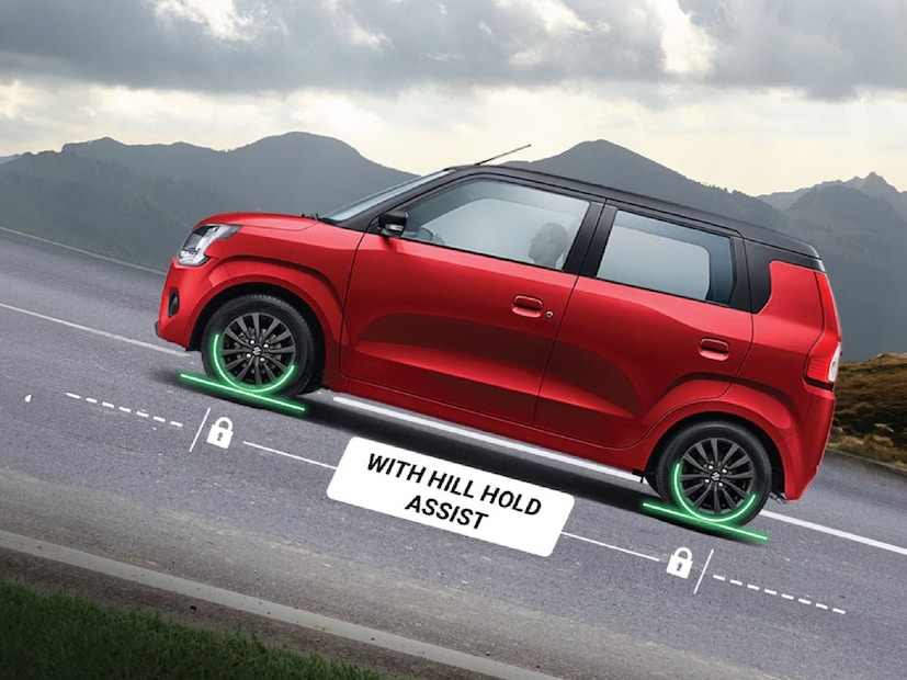 Maruti Wagon R चं बेस मॉडेल LXI व्हेरिएंटची किंमत 4,98,900 एक्स-शोरूमपासून सुरू होते. जर तुम्ही मुंबईत राहत असाल तर या कारची ऑन-रोड  किंमत जवळपास 5.50 ते 5.77 लाखांपर्यंत येईल. यामध्ये RTO चार्ज आणि इंशुरन्सचा समावेश आहे. 