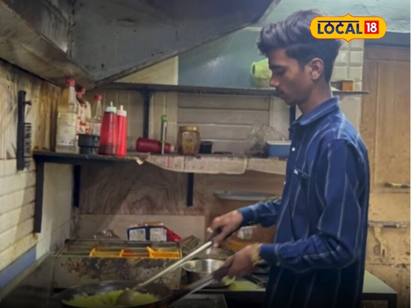घराची परिस्थिती हलाखीची असल्याने ऋषिकेश हा त्याच्या वडिलांसोबत इतरांच्या हॉटेलमध्ये कामाला जात असे. परंतु काही काळानंतर ऋषिकेश याच्या वडिलांनी स्वतःच्या हिमतीवर छोटे नाश्ता सेंटर सुरू केले. त्यानंतर ऋषिकेश हा त्यांच्या दुकानाला सांभाळू लागला. शिक्षणात काही गोडी नसल्याने आपण आपलाच व्यवसाय वाढवू या विचाराने दिवस-रात्र हा तरुण काम करत असे.