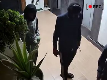 Pune Hadapsar Crime Thieves opening digital lock theft worth 26 lakhs