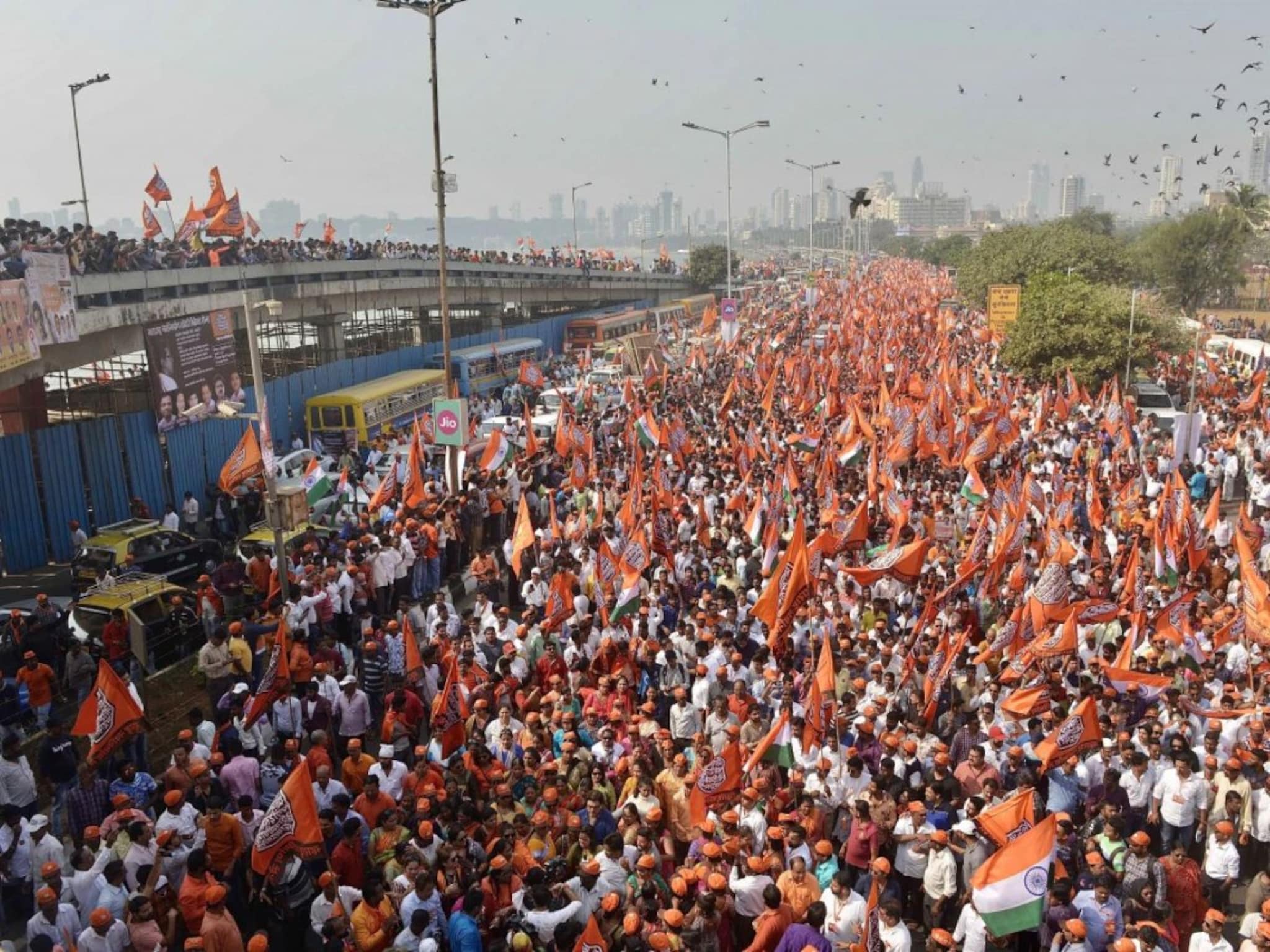 सत्याच्या मोर्चासाठी जाताय! नक्की कुठे, कसं आणि कोणत्या स्टेशनवर जायचं?  A टू Z माहिती