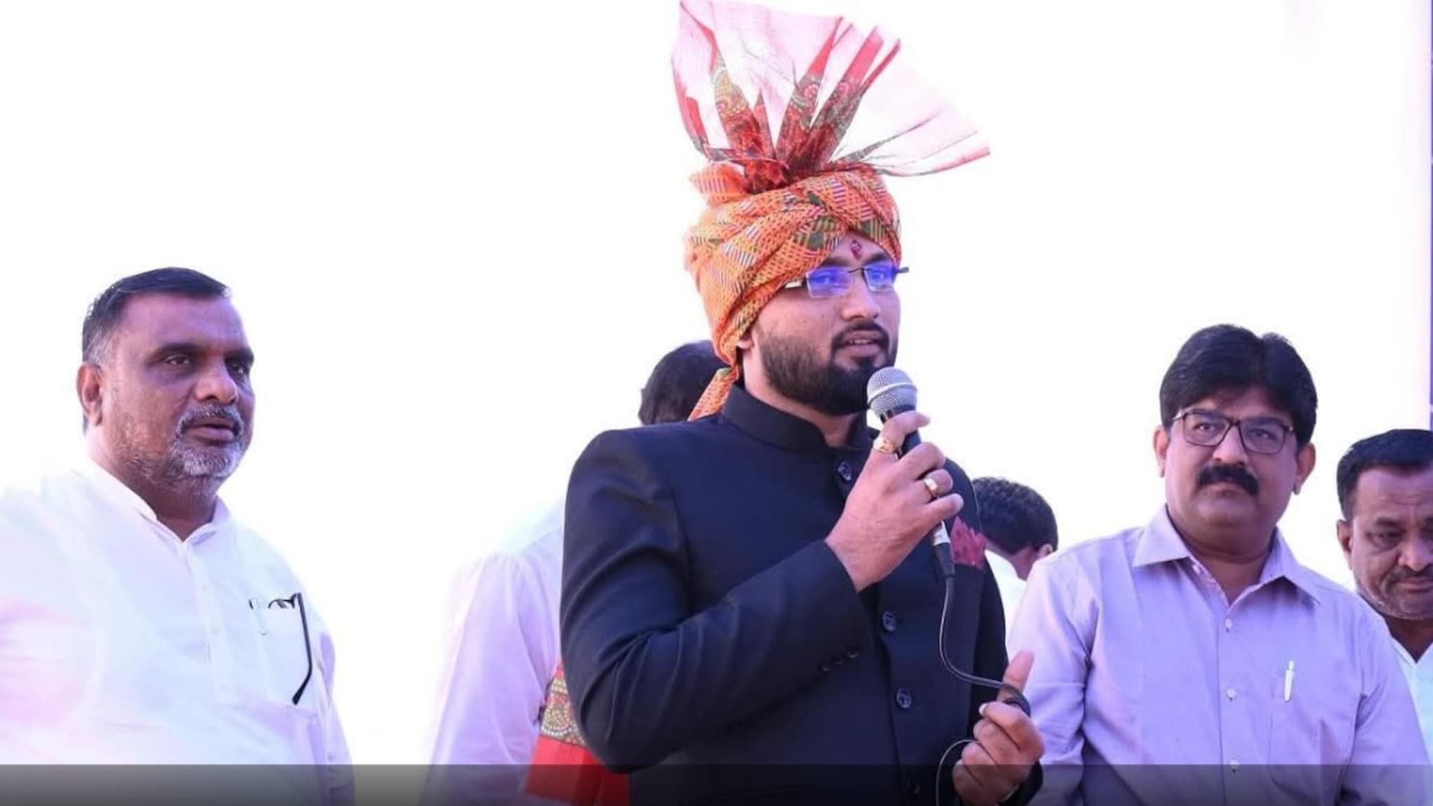 MPSC Success Story: 10 गुणांनी पोलीस भरती हुकली, पुन्हा जिद्दीनं लढले, अन् थेट उपजिल्हाधिकारी पदाला गवसणी, नाशिकच्या रवींद्र भाबड यांची यशोगाथा