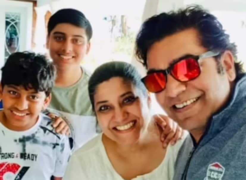  मराठी-हिंदी मनोरंजनसृष्टीतील लोकप्रिय अभिनेत्री रेणुका शहाणे आणि आशुतोष राणा काही वर्षांपूर्वी लग्नबंधनात अडकले असून त्यांना दोन मुलं आहेत.