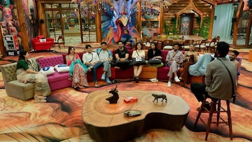 प्रणित मोरेला 'गाव चले जा' म्हणणाराच Bigg Boss 19 च्या घराबाहेर प्रणित मोरेला 'गाव चले जा' म्हणणाराच Bigg Boss 19 च्या घराबाहेर