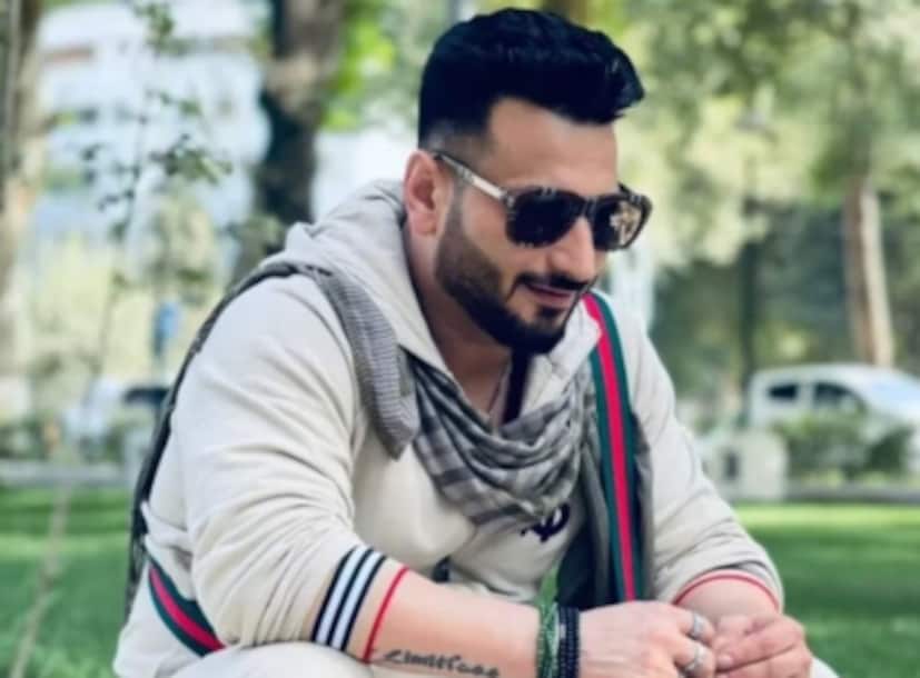  ऋषभ टंडन : अभिनेता आणि गायक ऋषभ टंडन यांचे 22 ऑक्टोबर रोजी हृदयविकाराच्या झटक्याने निधन झाले. ऋषभच्या पत्नीने एक भावनिक पोस्ट शेअर करत चाहत्यांना ऋषभच्या निधनाची बातमी दिली होती.