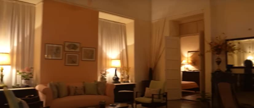  डायना पेंटी हिंदी मनोरंजनसृष्टीतील लोकप्रिय अभिनेत्री आहे. डायनाने 2005 मध्ये मॉडेलिंगच्या माध्यमातून आपल्या करिअरची सुरुवात केली. डायनाचा 'Section 84' हा आगामी चित्रपट लवकरच प्रेक्षकांच्या भेटीला येणार आहे.