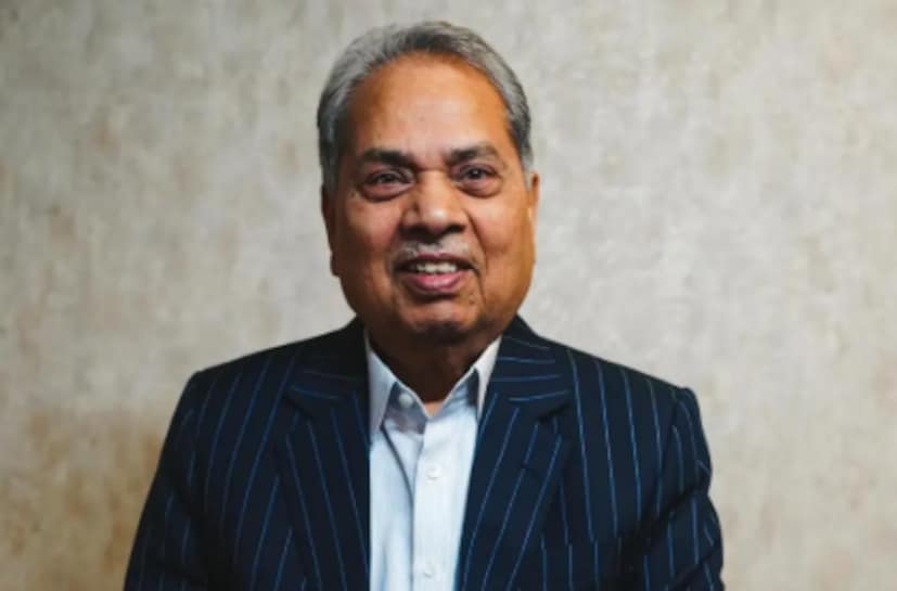  माधव आगस्ती फक्त मिस्टर इंडिया पुरतेच मर्यादित राहिले नाहीत. त्यांनी आपल्या करिअरमध्ये 350 हून अधिक चित्रपटांसाठी कॉस्च्युम डिझाइन केले आणि इंडस्ट्रीत एक मोठे नाव निर्माण केले.