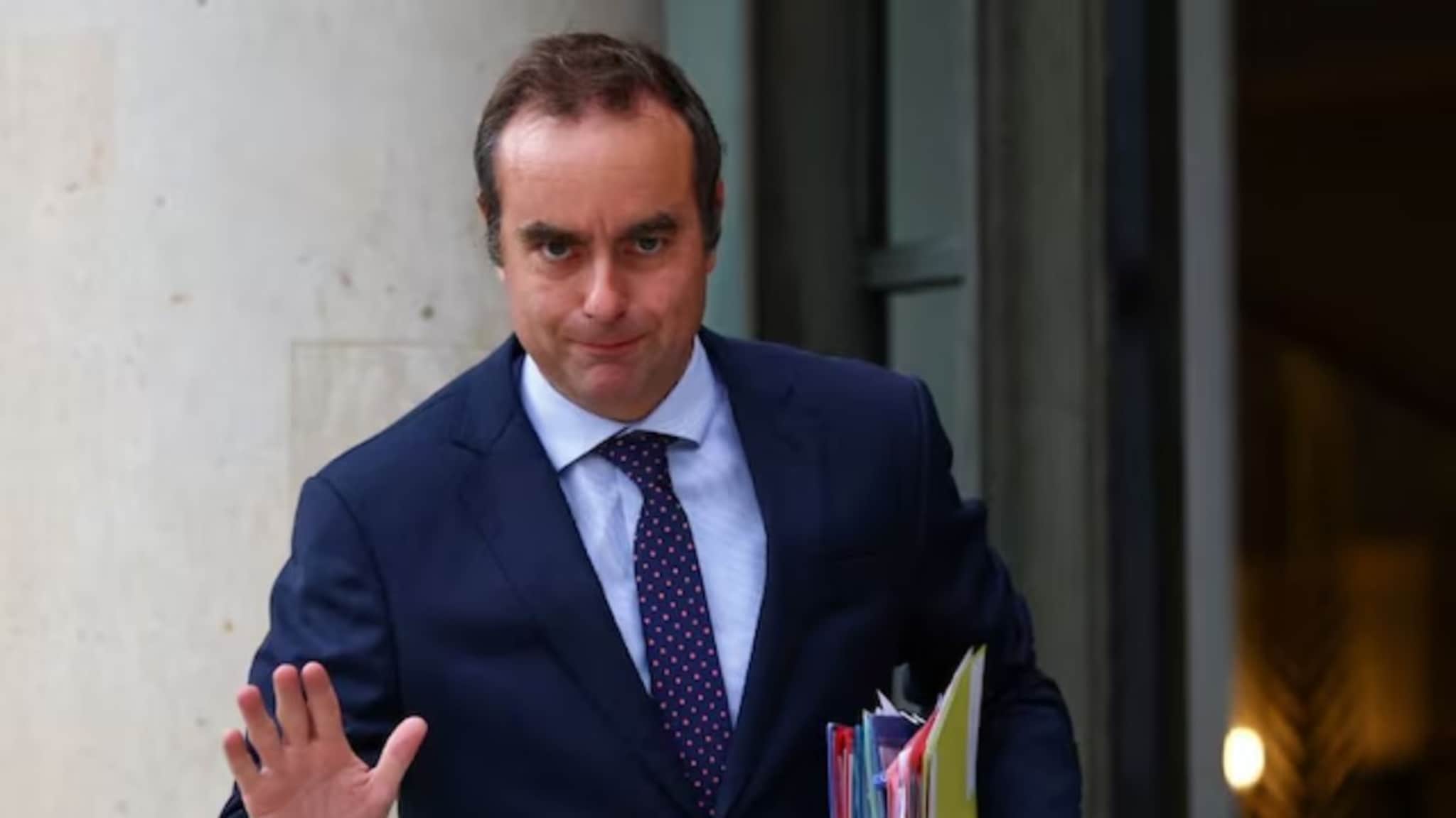 पंतप्रधानांचा फक्त 27 दिवसांतच राजीनामा, राजकीय गोंधळामुळे फ्रान्स मोठे संकट; एका वर्षात 4 पंतप्रधानांनी पद सोडले