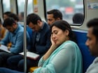 Metro Train : मेट्रोत झोपण्यास मनाई! झोपलात तर भरावा लागेल हजारोंचा दंड, पण का?