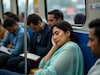 Metro Train : मेट्रोत झोपण्यास मनाई! झोपलात तर भरावा लागेल हजारोंचा दंड, पण का?