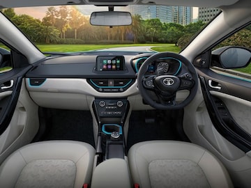 SUV नव्हे टँक! 26 किमी मायलेज, 5 स्टार सेफ्टी रेटिंग, सगळ्यात स्वस्त 3 अशा SUV SUV नव्हे टँक! 26 किमी मायलेज, 5 स्टार सेफ्टी रेटिंग, सगळ्यात स्वस्त 3 अशा SUV