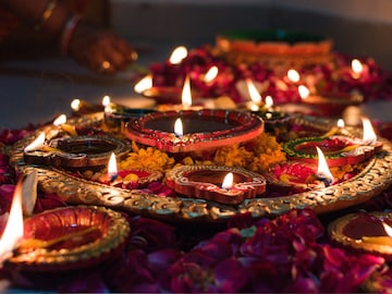 पणत्यांसोबत मोठा दिवा लावण्याचे महत्त्व.. 