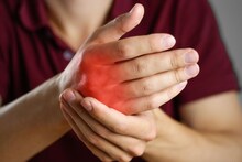 Arthritis : संधिवात कसा होतो ? संधिवात होऊ नये यासाठी काय करायचं ? जाणून घ्या या हेल्थ टिप्स