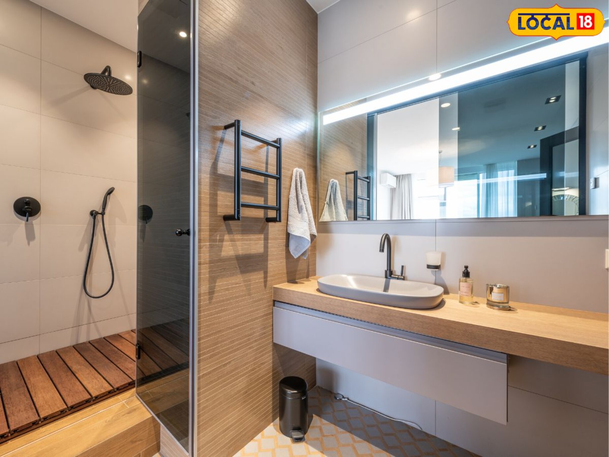 Vastu Tips : बाथरूममधील या वस्तू तुम्हाला बनवतील गरीब! पाहा वास्तुनुसार कोणत्या चुका टाळाव्या..