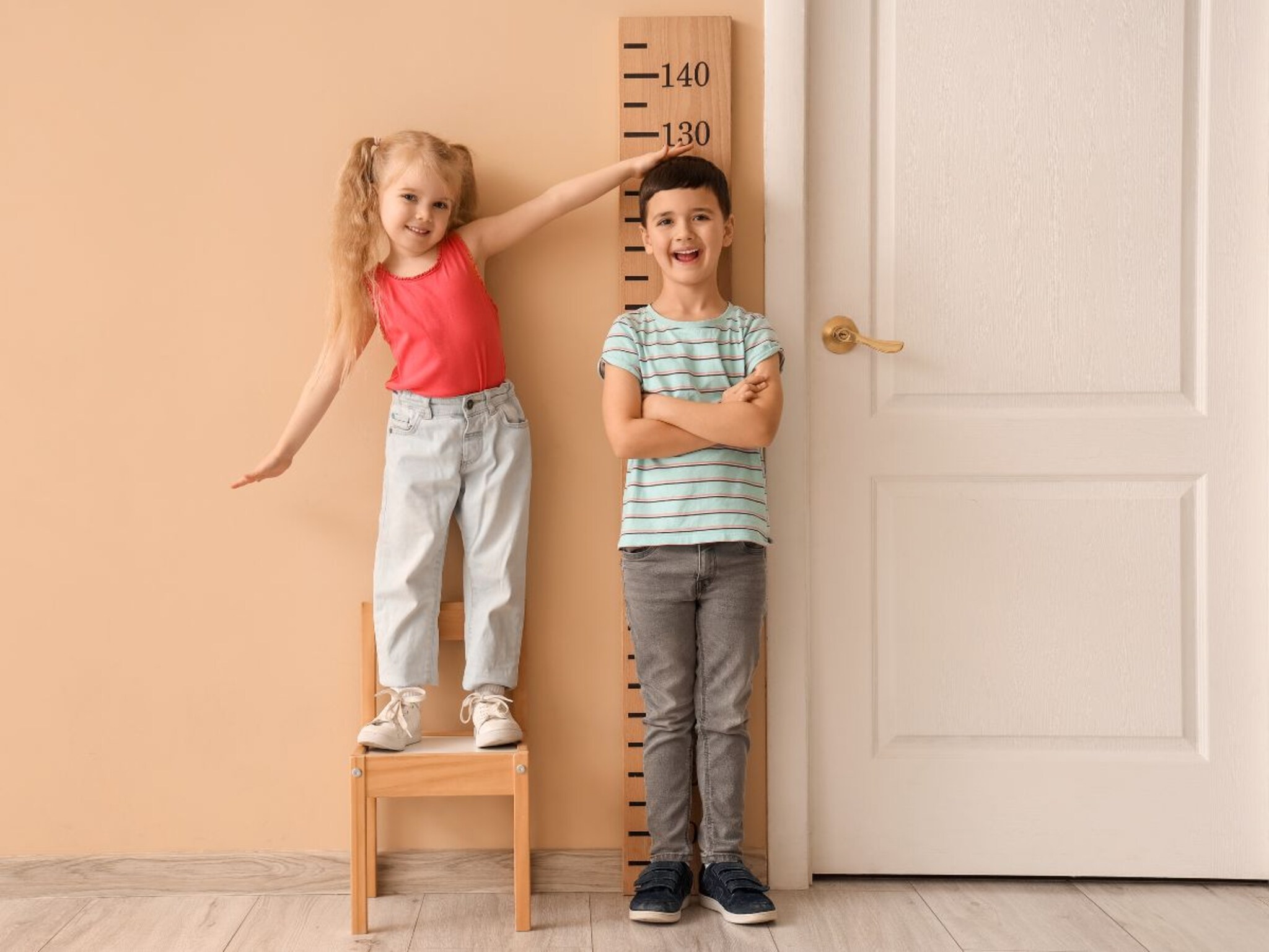 Kids Height : मुलांच्या सर्वांगिक विकासासाठी बेस्ट आहेत 'हे' नैसर्गिक उपाय! औषधांशिवाय वाढेल उंची