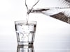 Drinking Water : एका दिवसात किती पाणी प्यावं ? शरीर विज्ञान काय सांगतं ?