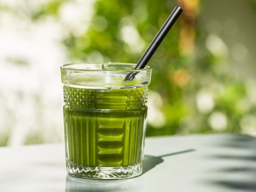 वेट लॉस : या रसात कॅलरी खूप कमी असतात, परंतु ते पोट बराच वेळ भरलेले ठेवते. लिंबू चरबी तोडण्यास मदत करतो आणि दुधी भोपळा चयापचय सक्रिय करतो, ज्यामुळे वजन कमी करणे सोपे होते.