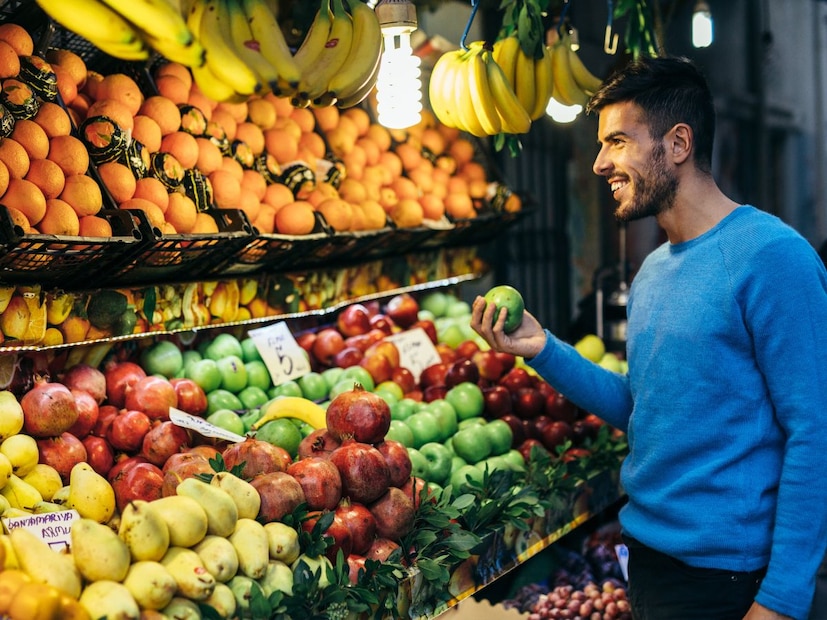 फळावरील स्टिकरवर '9' ने सुरू होणारा 5 अंकी क्रमांक असेल, तर याचा अर्थ हे फळ पूर्णपणे सेंद्रिय आहे. याचा अर्थ, हे फळ कोणत्याही रासायनिक कीटकनाशके, खते किंवा आनुवंशिक बदलांशिवाय नैसर्गिकरित्या पिकवले गेले आहे.