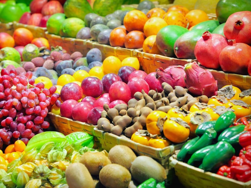 स्टिकरवर जर कोड '8' ने सुरू होणारा 5 अंकी असेल, तर त्याचा अर्थ ते फळ आनुवंशिकरित्या सुधारित आहे. ही लागवडीची एक वेगळी पद्धत आहे.