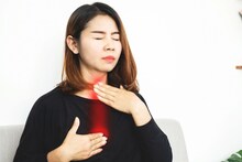 Acidity : अॅसिडिटीचा त्रास होतोय ? जळजळ लगेच कमी करण्यासाठी हे पाच उपाय लक्षात ठेवा