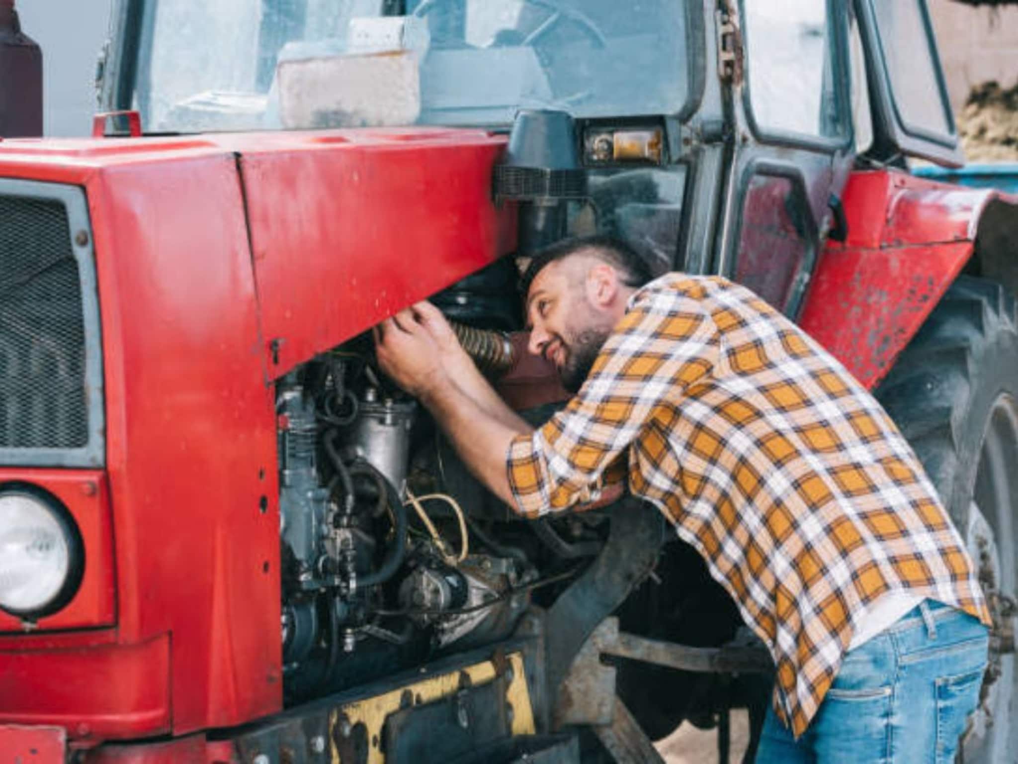 ट्रॅक्टरला जास्त इंधन लागतेय का? मग या उपाययोजना करा, पैशांची होईल बचत