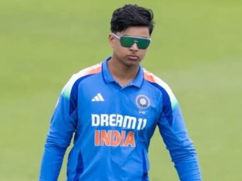 पण आता वैभवने तीन शतके झळकावून या दोघांनाही मागे टाकत यादीत अव्वल स्थान पटकावले आहे. याचा अर्थ वैभवने आता १९ वर्षांच्या आधी टी-२० क्रिकेटमध्ये सर्वाधिक शतके झळकावण्याचा विक्रम केला आहे.