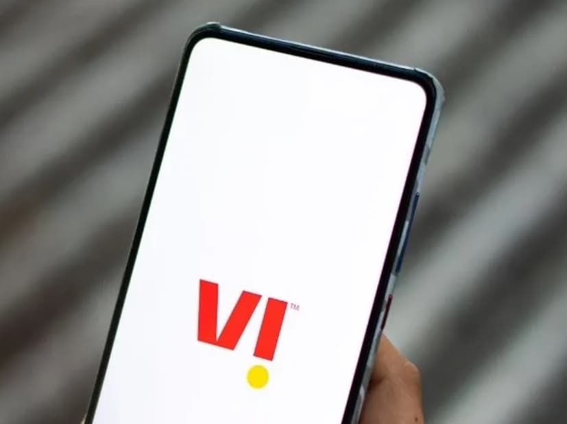 BSNL चा 1रुपयाचा प्लॅन : तुमच्या माहितीसाठी, Vi सोबत, BSNL ने त्यांच्या ग्राहकांसाठी 1 रुपयाचा रिचार्ज प्लॅन देखील सादर केला आहे. हा BSNL प्लॅन 30 दिवसांची व्हॅलिडिटी आणि 2GB डेटा अॅक्सेस देतो. या प्लॅनमध्ये अनलिमिटेड व्हॉइस कॉलिंग आणि दररोज 100 एसएमएस देखील मिळतात.