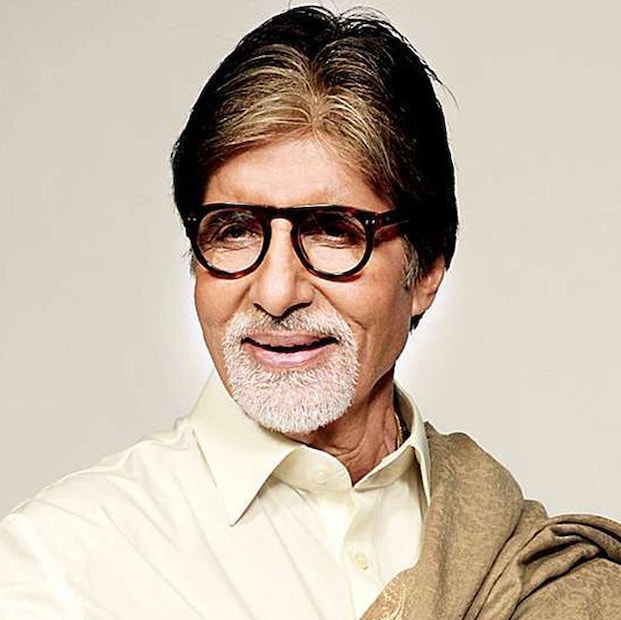 बॉलिवूडचे महानायक अमिताभ बच्चन यांनी सोशल मीडियावर एक पोस्ट शेअर करत चाहत्यांची माफी मागितली आहे.