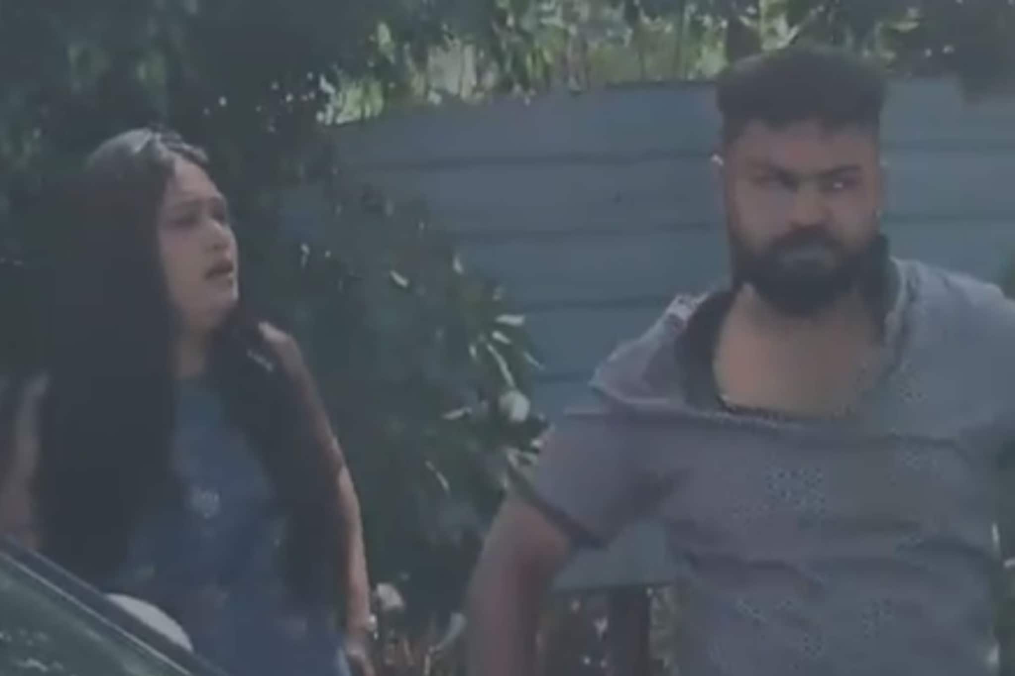 VIDEO : आधी शिविगाळ, मग अंगावर धावून आले...CNG पंपावर दाम्पत्याला मारहाण,अहिल्या