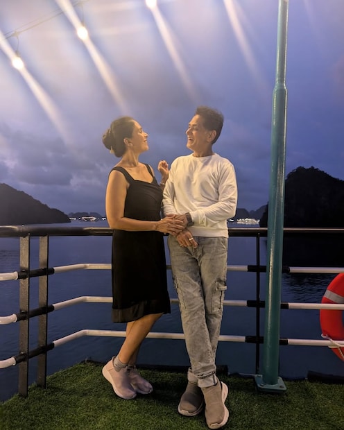 मराठी सेलिब्रेटी कपलचा विचार केला तर त्यात अभिनेते अविनाश नारकर आणि अभिनेत्री ऐश्वर्या नारकर यांचं नाव येतंच. 