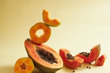 Papaya Side Effects : हेल्दी आहे म्हणून पपई खाण्याची चूक करु नका, 'या' लोकांसाठी विषापेक्षा कमी नाही हे फळ